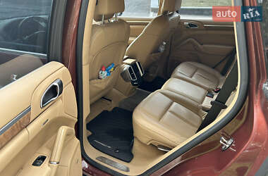 Внедорожник / Кроссовер Porsche Cayenne 2011 в 