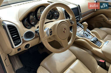 Внедорожник / Кроссовер Porsche Cayenne 2011 в 