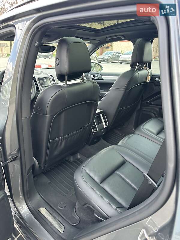 Внедорожник / Кроссовер Porsche Cayenne 2015 в Киеве
