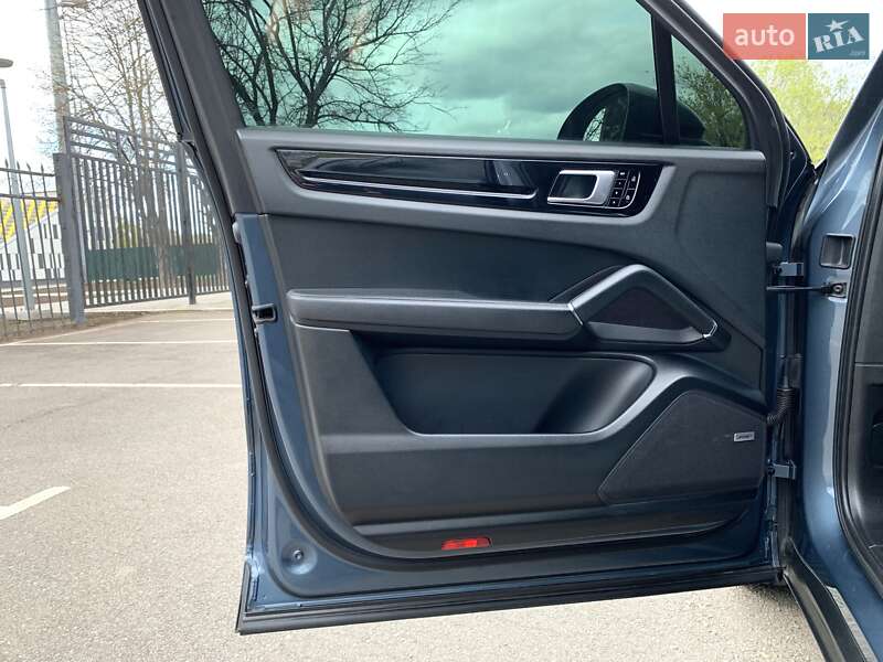 Внедорожник / Кроссовер Porsche Cayenne 2019 в Кривом Роге фото 24 Внедорожник / Кроссовер Porsche Cayenne 2019 в Кривом Роге