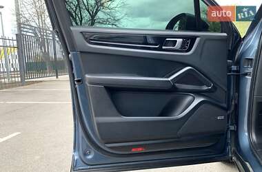 Внедорожник / Кроссовер Porsche Cayenne 2019 в 