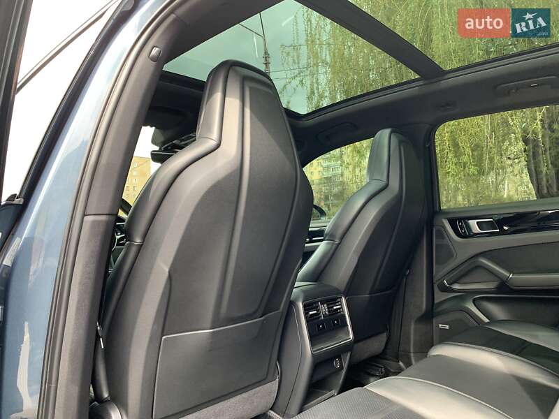 Внедорожник / Кроссовер Porsche Cayenne 2019 в Кривом Роге фото 56 Внедорожник / Кроссовер Porsche Cayenne 2019 в Кривом Роге