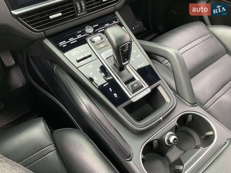 Внедорожник / Кроссовер Porsche Cayenne 2019 в Кривом Роге фото 32 Внедорожник / Кроссовер Porsche Cayenne 2019 в Кривом Роге