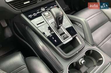 Внедорожник / Кроссовер Porsche Cayenne 2019 в 