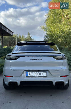 Внедорожник / Кроссовер Porsche Cayenne 2022 в 