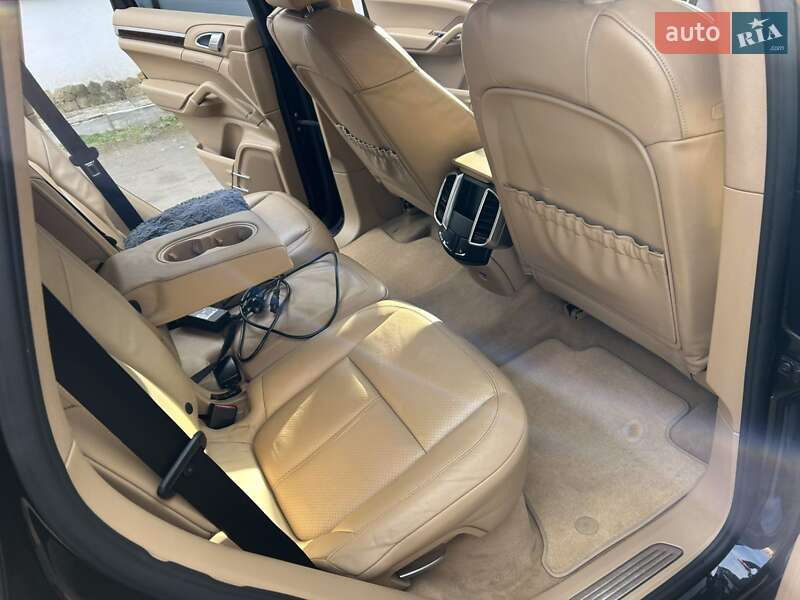 Позашляховик / Кросовер Porsche Cayenne 2012 в Вінниці