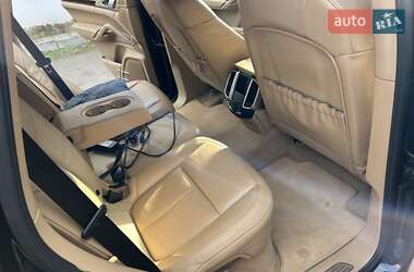 Внедорожник / Кроссовер Porsche Cayenne 2012 в 