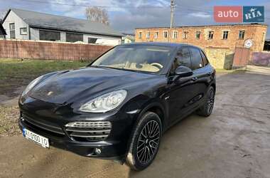 Внедорожник / Кроссовер Porsche Cayenne 2012 в 