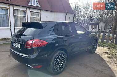 Внедорожник / Кроссовер Porsche Cayenne 2012 в 