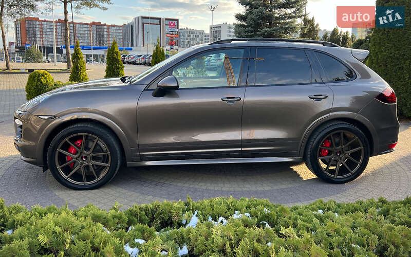 Внедорожник / Кроссовер Porsche Cayenne 2012 в Львове