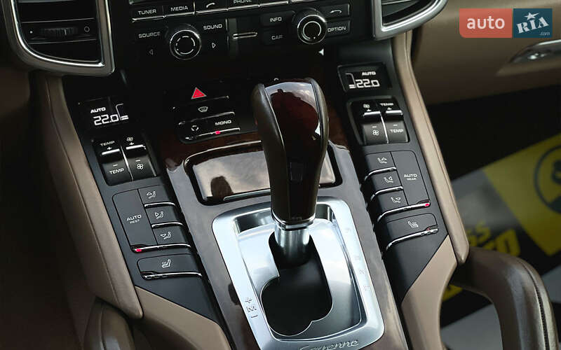 Внедорожник / Кроссовер Porsche Cayenne 2012 в Львове