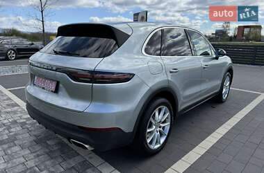 Внедорожник / Кроссовер Porsche Cayenne 2020 в 