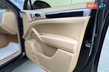 Позашляховик / Кросовер Porsche Cayenne 2011 в 