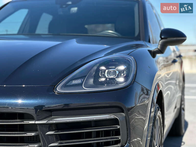 Позашляховик / Кросовер Porsche Cayenne 2019 в Києві