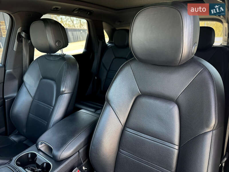 Позашляховик / Кросовер Porsche Cayenne 2019 в Києві