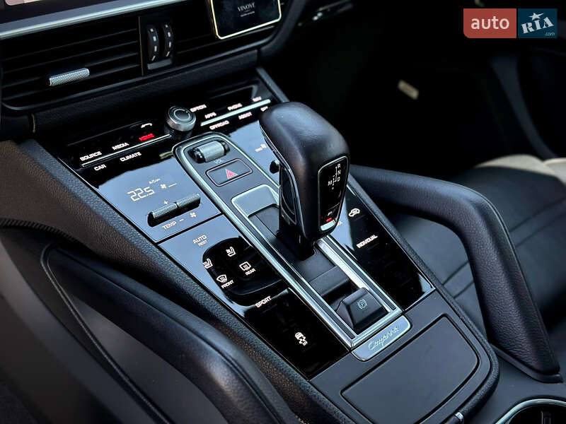 Позашляховик / Кросовер Porsche Cayenne 2019 в Києві