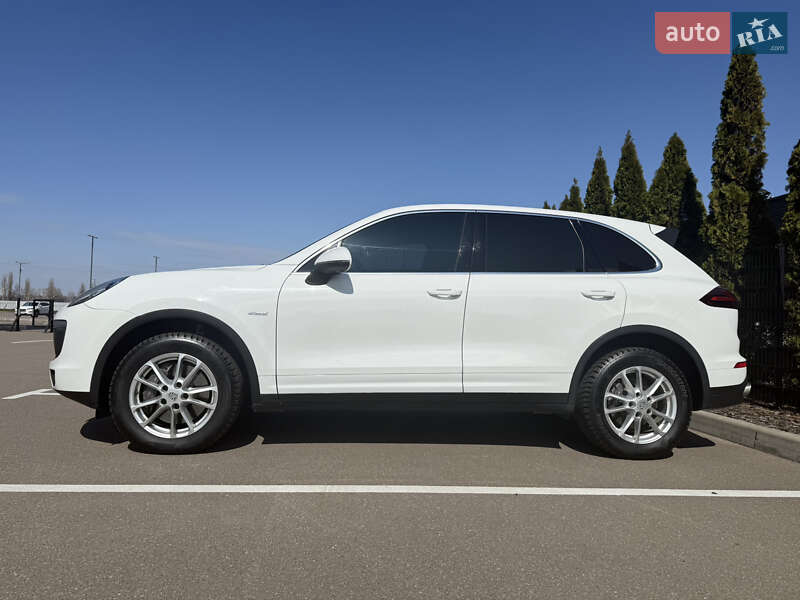 Внедорожник / Кроссовер Porsche Cayenne 2015 в Киеве