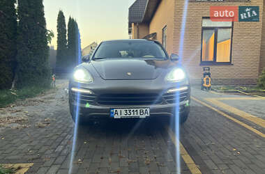 Позашляховик / Кросовер Porsche Cayenne 2012 в 