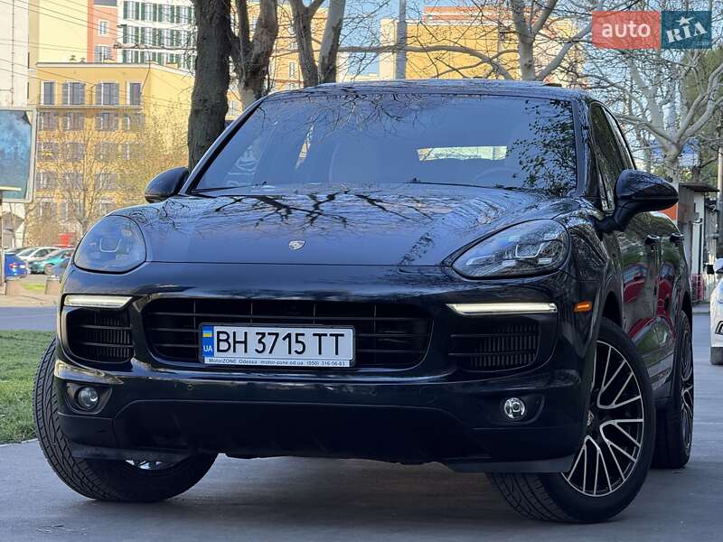 Внедорожник / Кроссовер Porsche Cayenne 2015 в Одессе