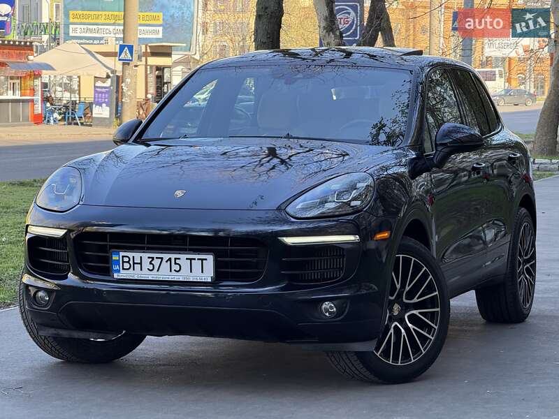 Внедорожник / Кроссовер Porsche Cayenne 2015 в Одессе