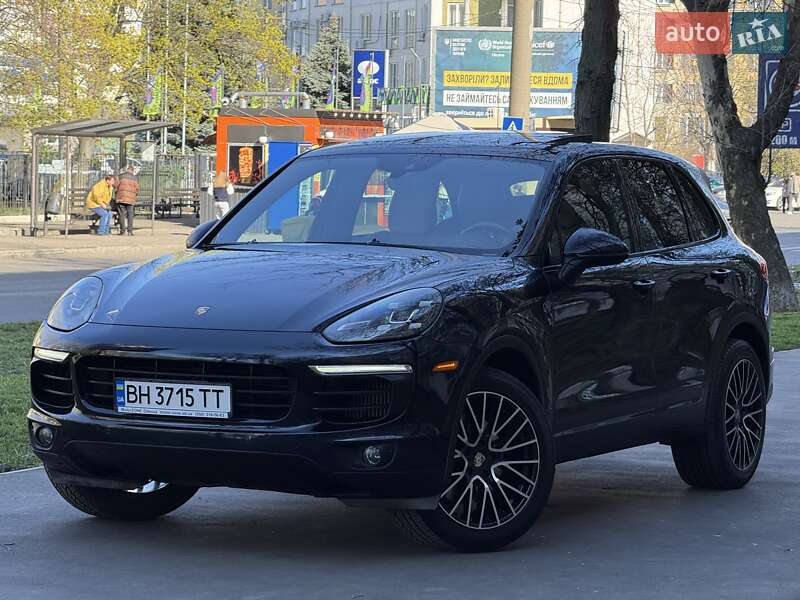 Внедорожник / Кроссовер Porsche Cayenne 2015 в Одессе