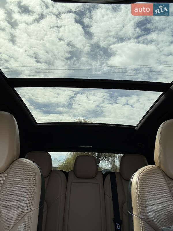 Внедорожник / Кроссовер Porsche Cayenne 2015 в Киеве