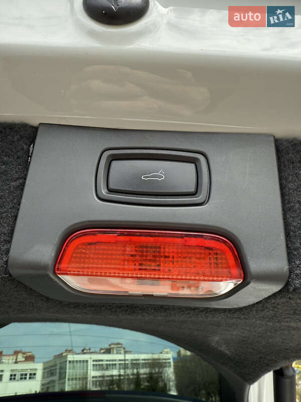 Внедорожник / Кроссовер Porsche Cayenne 2015 в Киеве