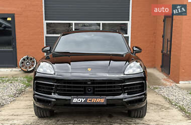 Внедорожник / Кроссовер Porsche Cayenne 2021 в 