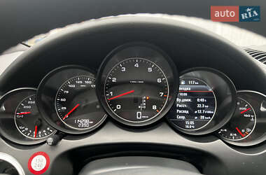 Внедорожник / Кроссовер Porsche Cayenne 2012 в 