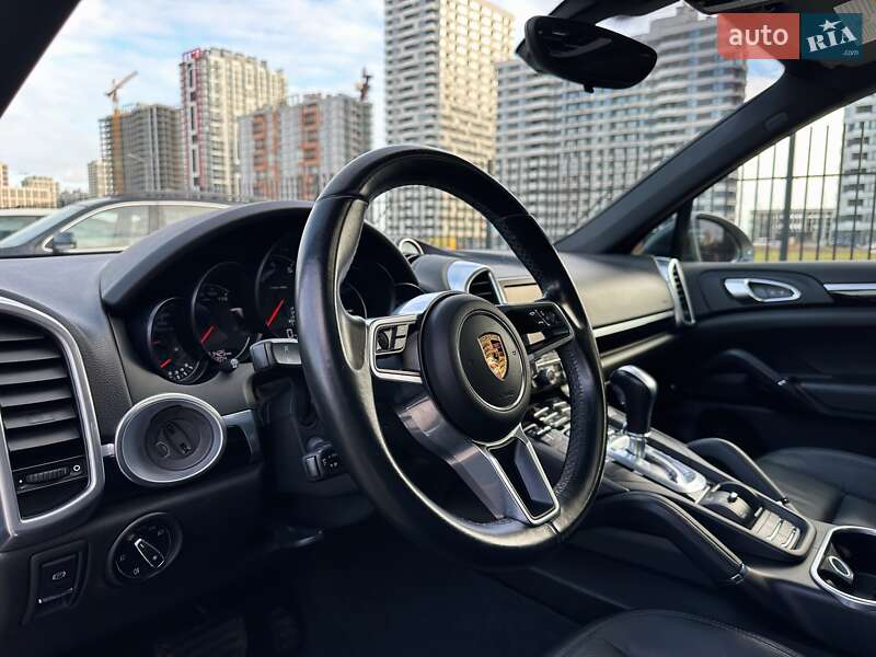 Внедорожник / Кроссовер Porsche Cayenne 2015 в Киеве фото 15 Внедорожник / Кроссовер Porsche Cayenne 2015 в Киеве