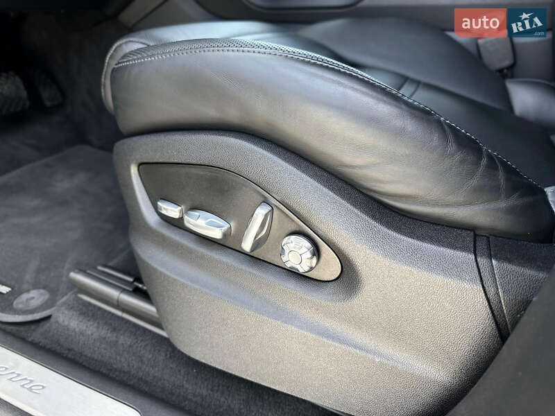 Позашляховик / Кросовер Porsche Cayenne 2019 в Києві