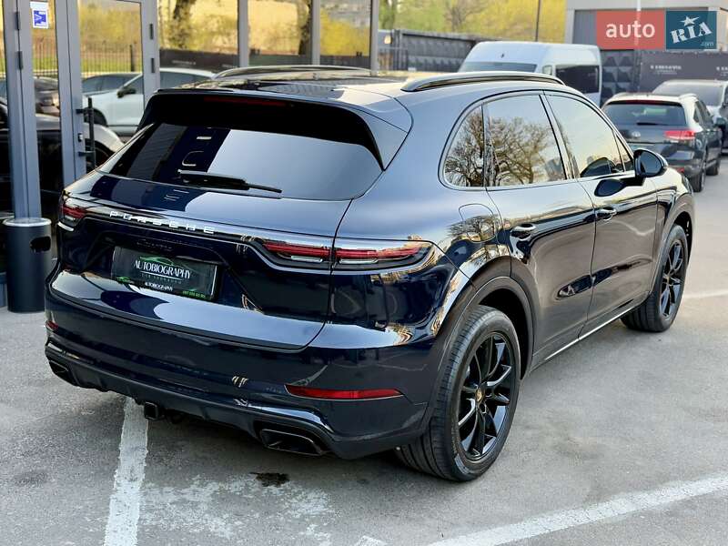 Внедорожник / Кроссовер Porsche Cayenne 2019 в Киеве