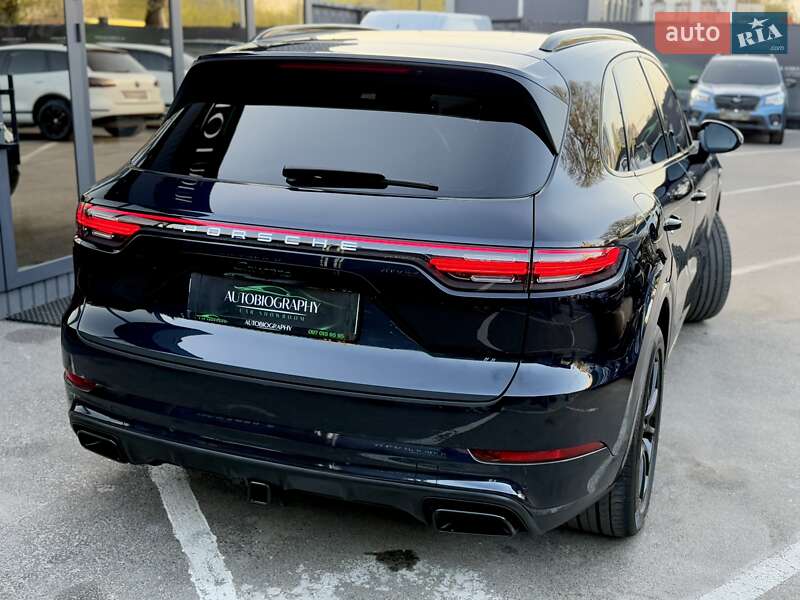 Внедорожник / Кроссовер Porsche Cayenne 2019 в Киеве