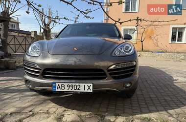 Позашляховик / Кросовер Porsche Cayenne 2012 в 