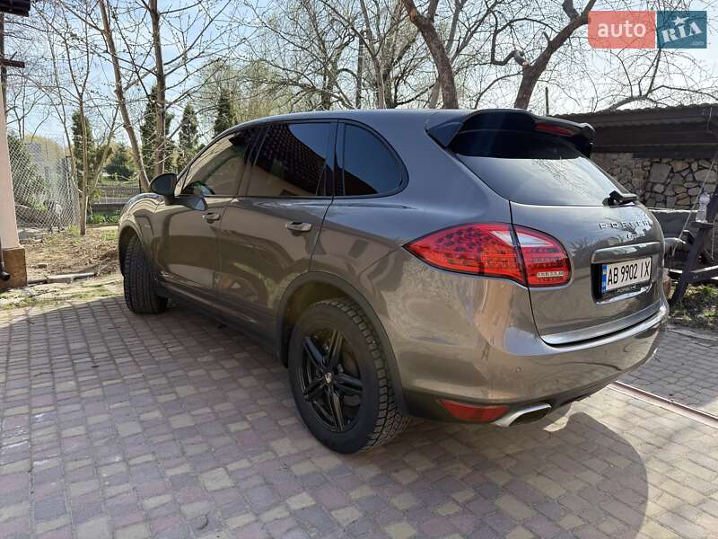 Внедорожник / Кроссовер Porsche Cayenne 2012 в Виннице