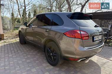 Позашляховик / Кросовер Porsche Cayenne 2012 в 