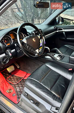 Внедорожник / Кроссовер Porsche Cayenne 2004 в 
