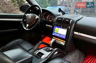 Внедорожник / Кроссовер Porsche Cayenne 2004 в 
