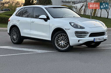 Внедорожник / Кроссовер Porsche Cayenne 2012 в 
