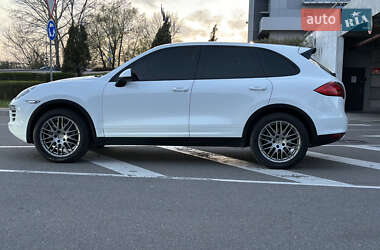 Внедорожник / Кроссовер Porsche Cayenne 2012 в 