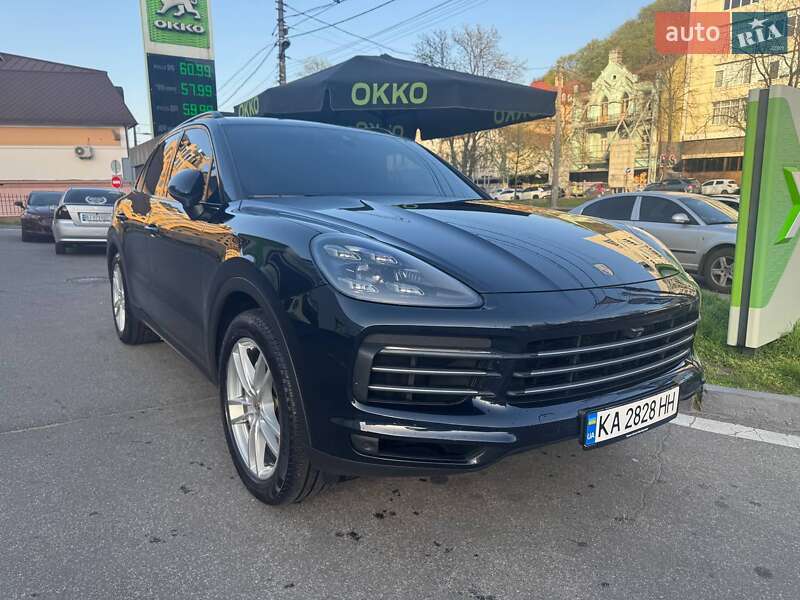 Внедорожник / Кроссовер Porsche Cayenne 2018 в Киеве