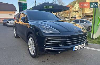 Внедорожник / Кроссовер Porsche Cayenne 2018 в 