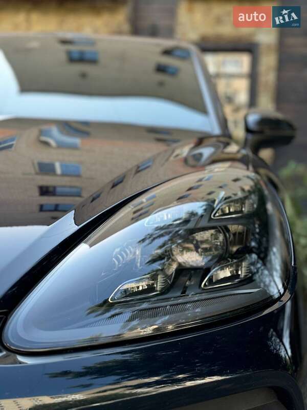 Внедорожник / Кроссовер Porsche Cayenne 2018 в Киеве