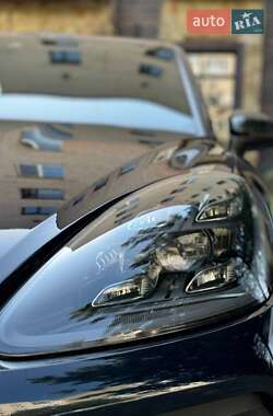 Внедорожник / Кроссовер Porsche Cayenne 2018 в 