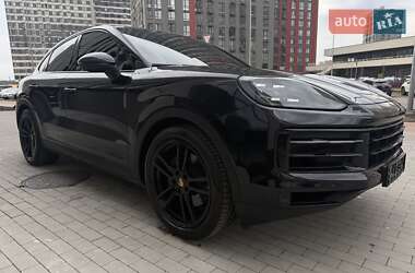 Внедорожник / Кроссовер Porsche Cayenne 2024 в 
