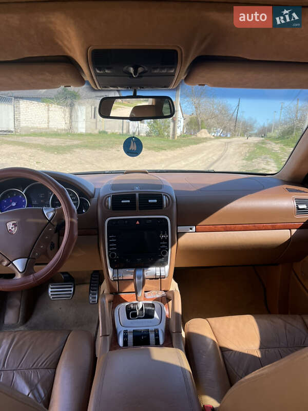 Внедорожник / Кроссовер Porsche Cayenne 2004 в Николаеве