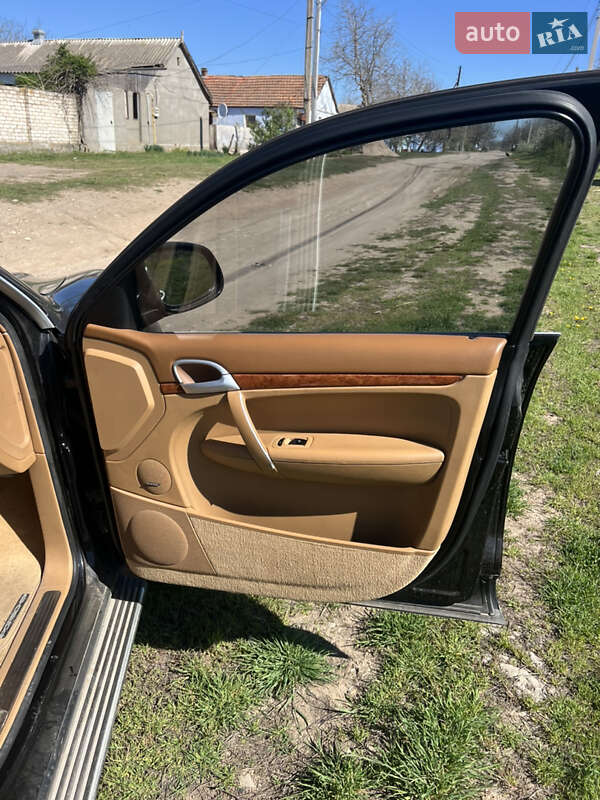 Внедорожник / Кроссовер Porsche Cayenne 2004 в Николаеве