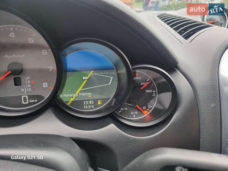 Внедорожник / Кроссовер Porsche Cayenne 2013 в Ровно