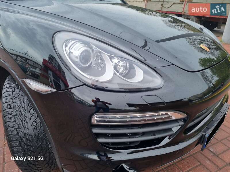 Внедорожник / Кроссовер Porsche Cayenne 2013 в Ровно