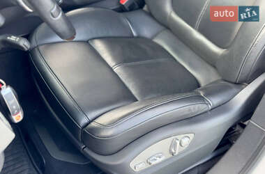 Позашляховик / Кросовер Porsche Cayenne 2012 в 